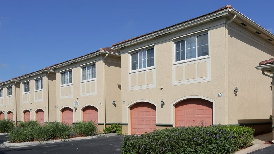 Aventine at Miramar 55106, Miramar (see pics & AVAIL)